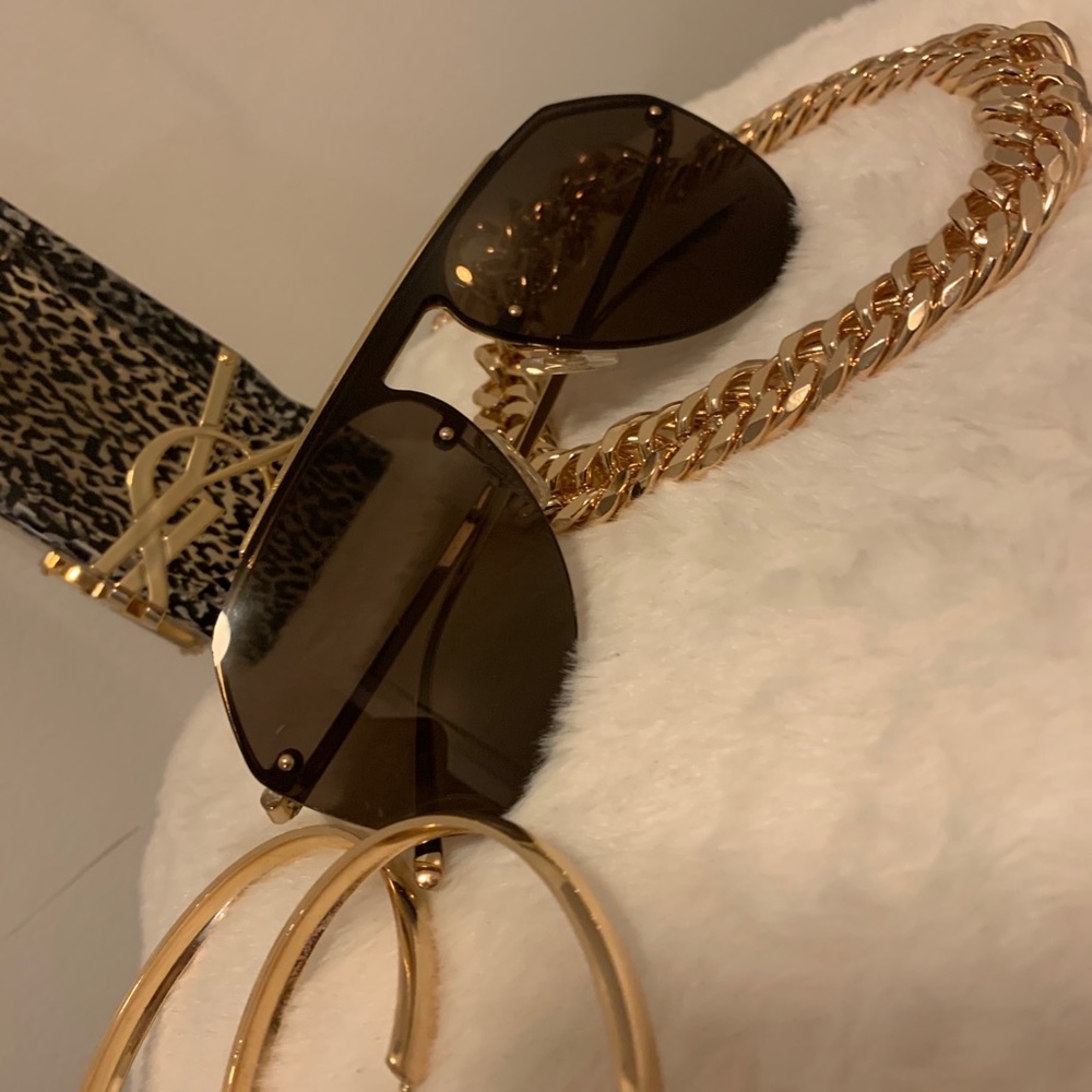 Authentic Dolce & Gabbana DG2213